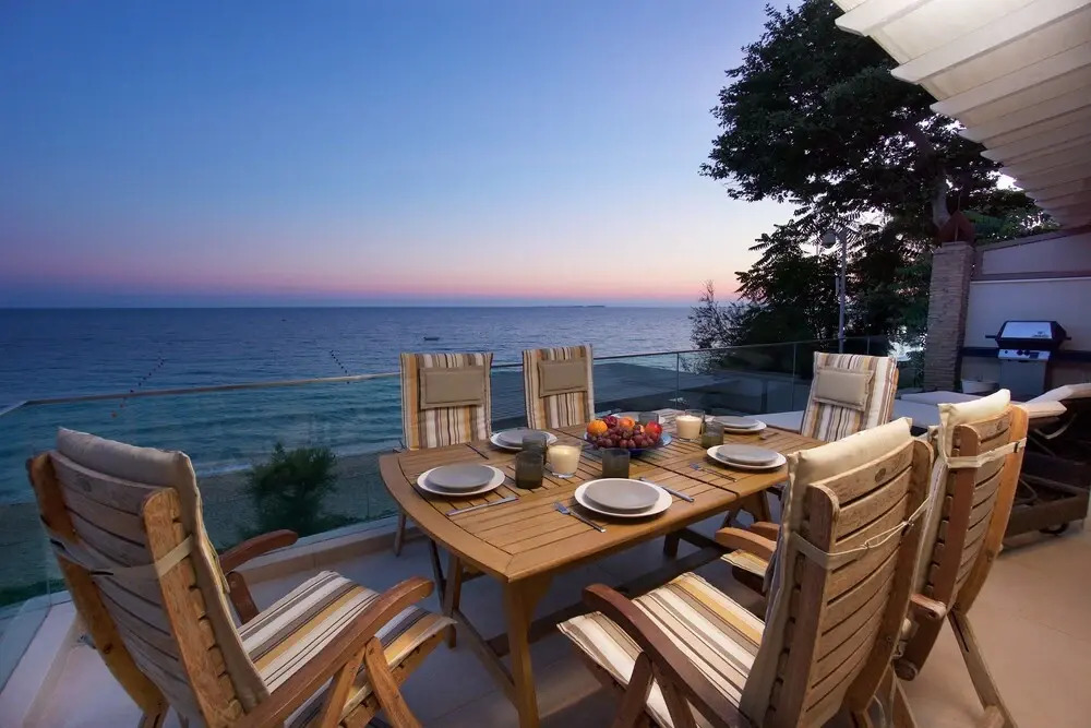 Infinity Beach House