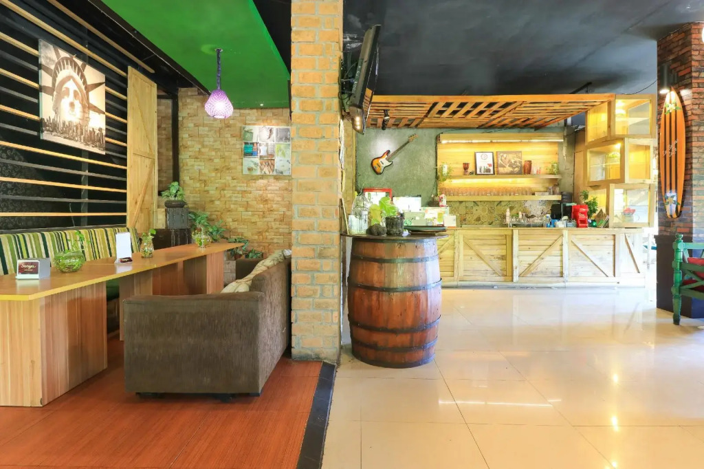 Labuana Homestay and Cafe Garden Makassar