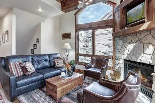 Amber Sky - Ski-In/Ski-Out Apartment