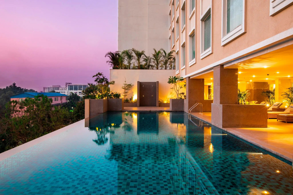 Lemon Tree Premier City Center Pune