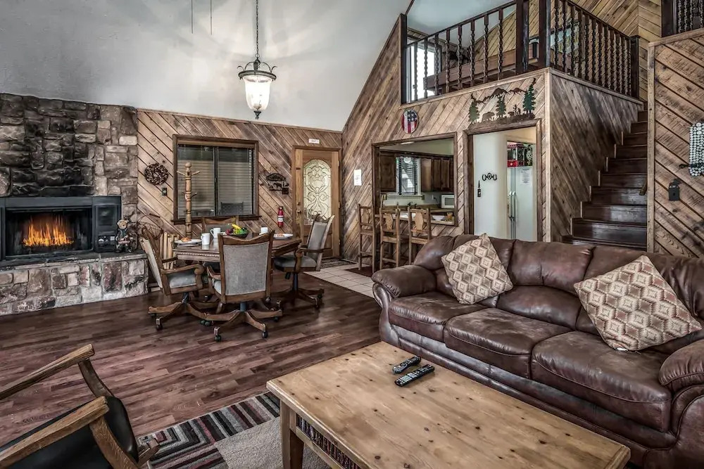 206 Coal Mountain - Three Bedroom Cabin