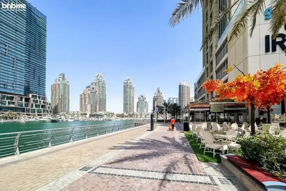 Scintillating Marina View From 1BR Apt