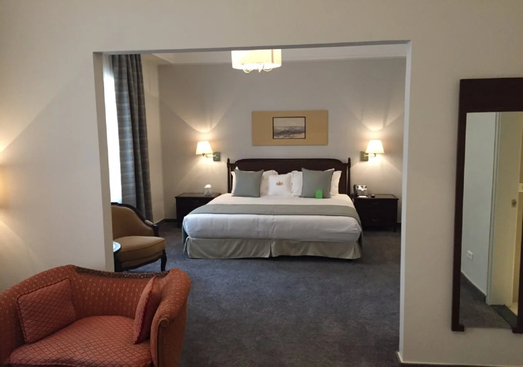 Le Bristol Hotel