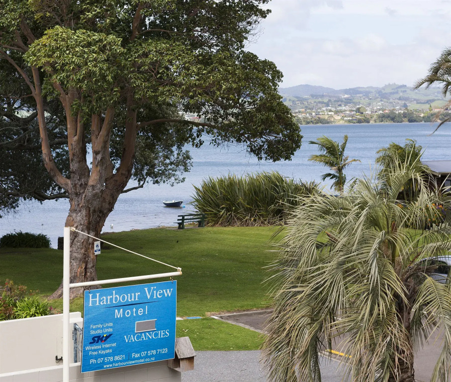 Harbour View Motel and Waterfront Apartments