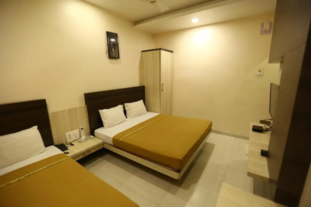 Hotel Madhuri Executive