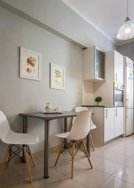 Spacious 3 bedroom apartment in Thessio