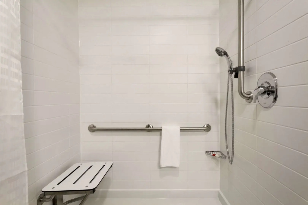 Microtel Inn & Suites by Wyndham Oyster Bay Ladysmith