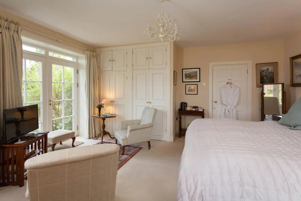 Ingram House Bed & Breakfast