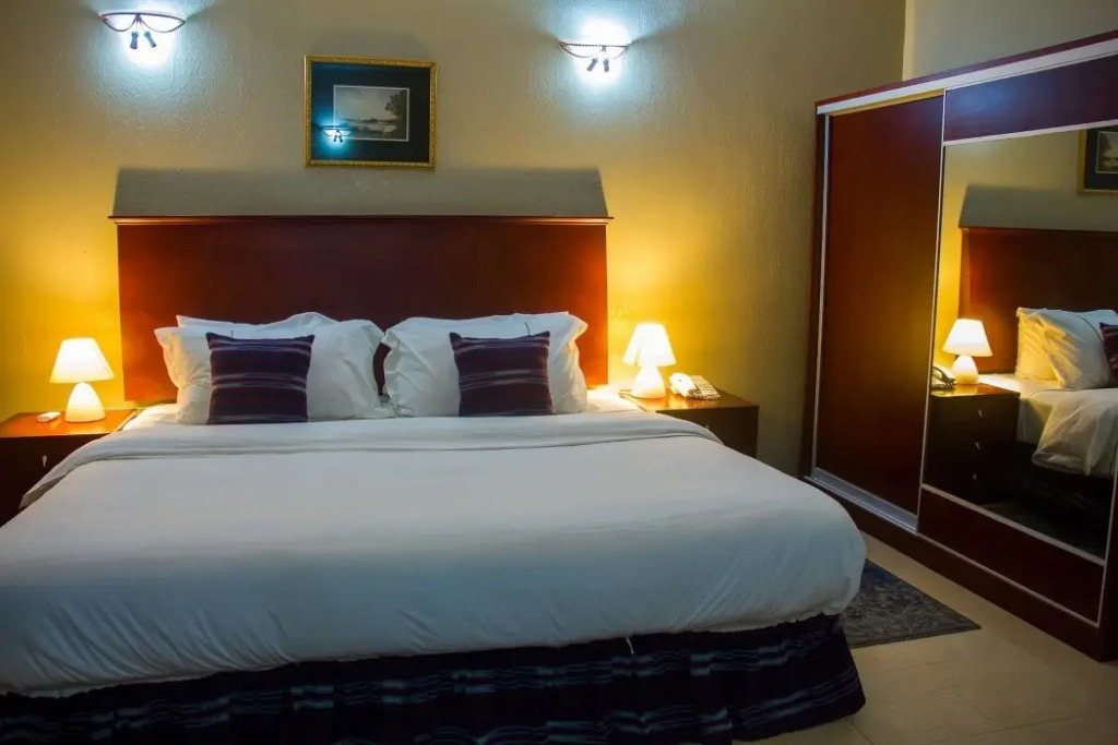 The Palmview Manor Hotel