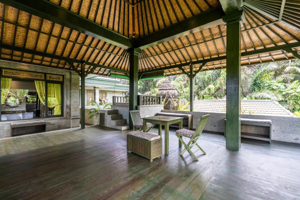 Huts Rock Ubud