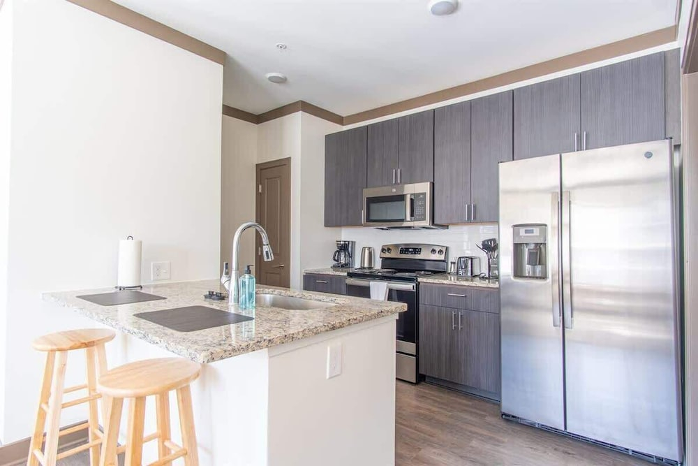 Boulevard Stays - Hurstbourne