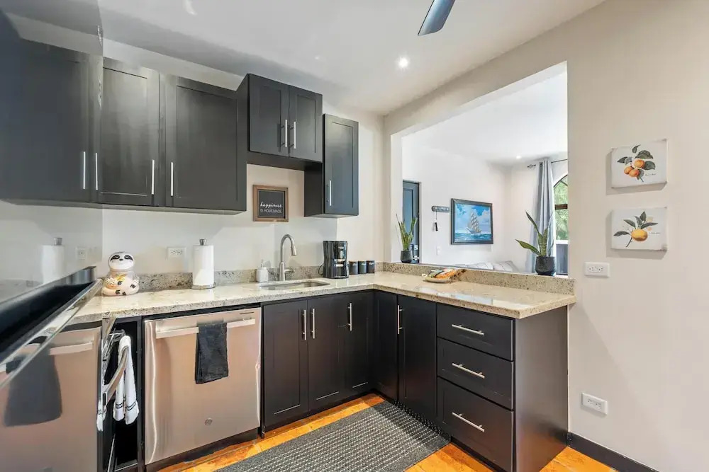 Relaxing 2 BR  Beach & Pool  Condo Unit2