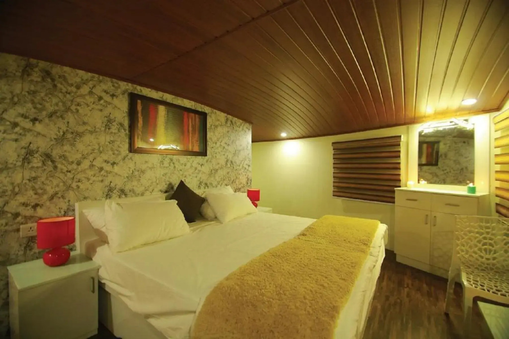 Indiavacationz Houseboats