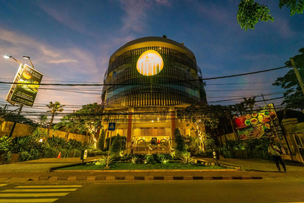 Отель The Nest Hotel Nusa Dua