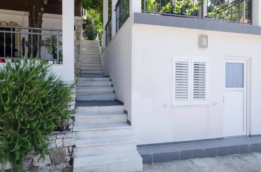 Apartments Ammos