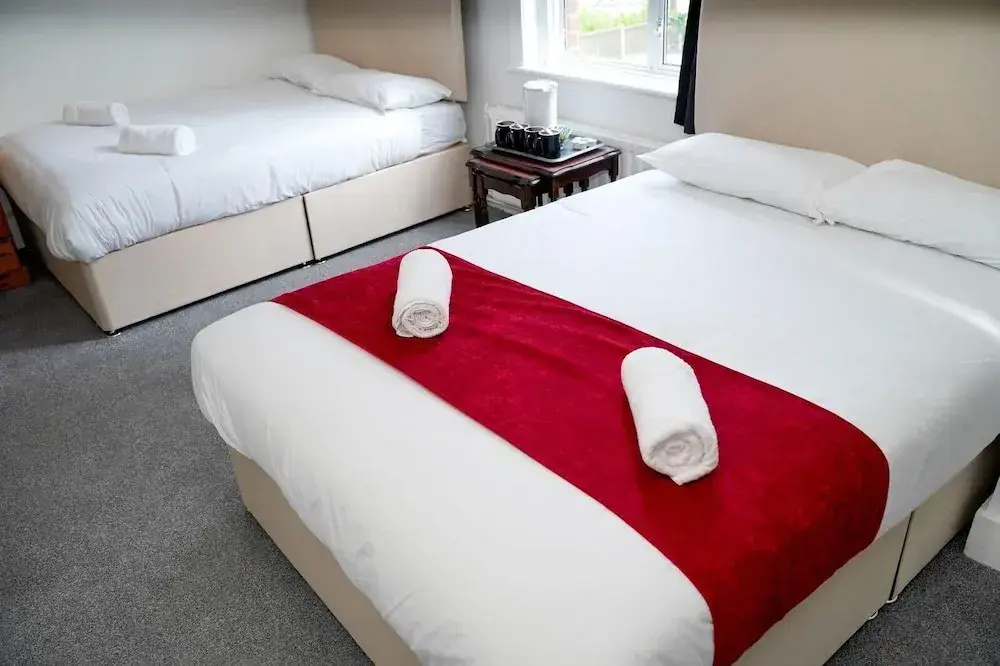 Gatwick Birchwood Lodge