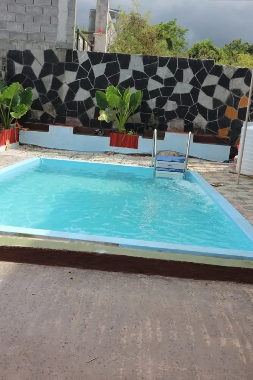Seaview Apartments