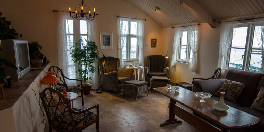 Three Sisters Studio Apartments