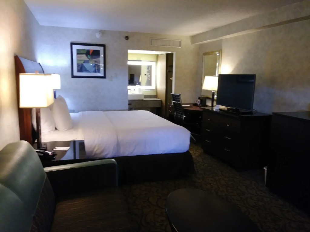 Clarion Inn