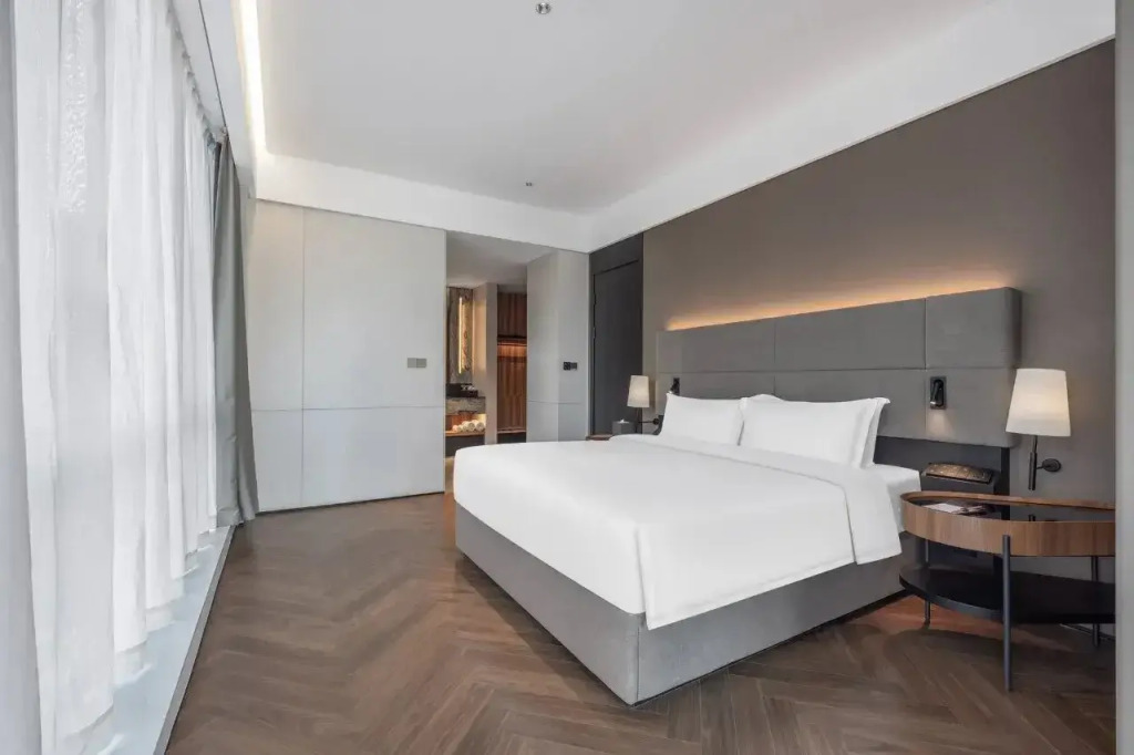 Shenzhen Auspices Hotel