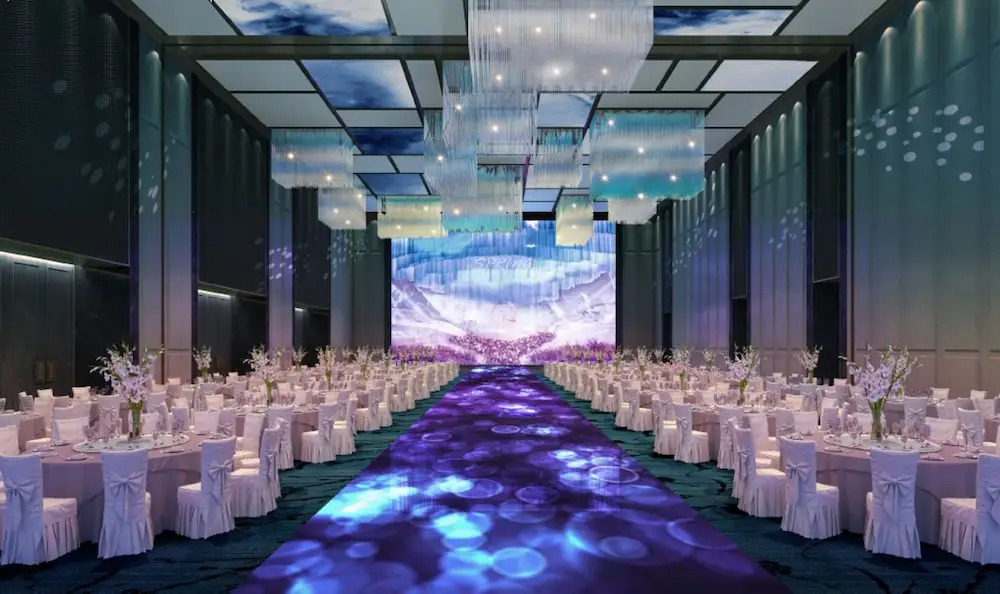 Qilu Luxury Blue Horizon Hotel