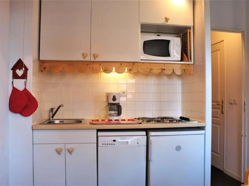 Appartement Risoul, 1 pièce, 3 personnes - FR-1-330-238