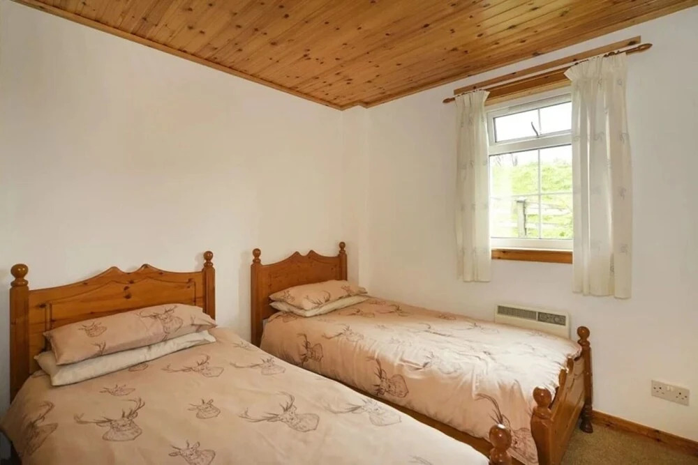 Captivating 2-bed Cottage Near Biggar