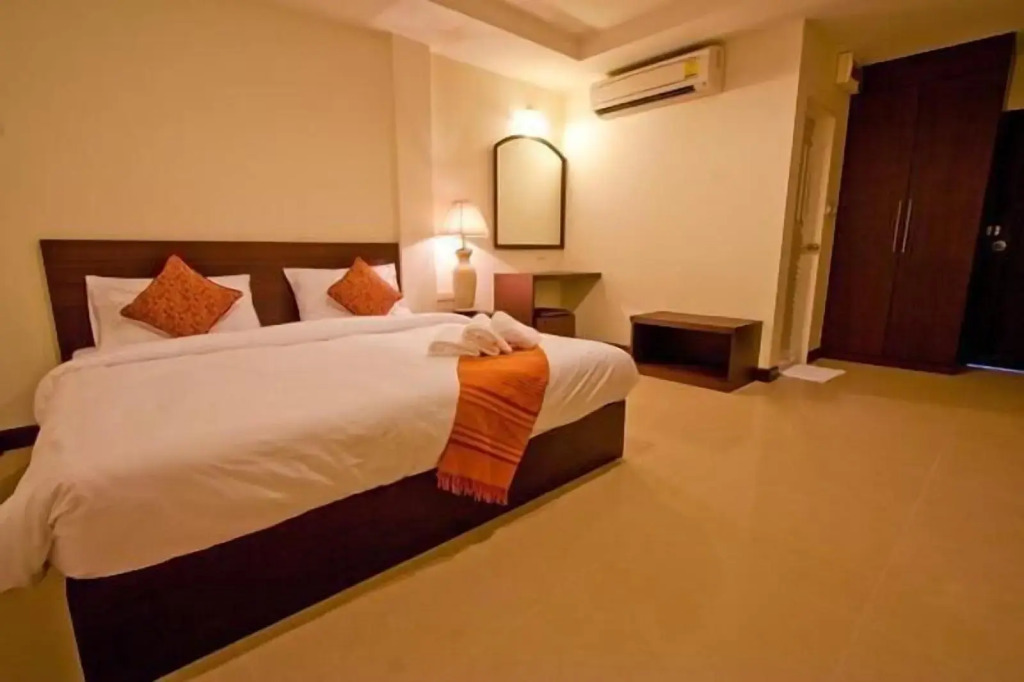 Suphan Lake Hometel