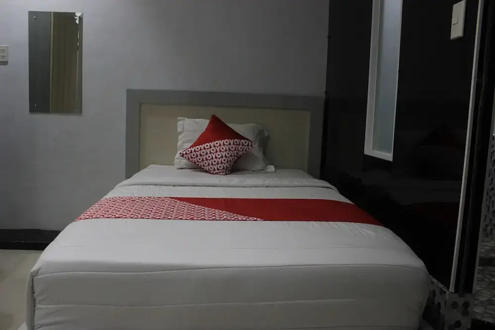 Townhouse Oak near Tugu Simpang Lima formerly GM Inn Hotel