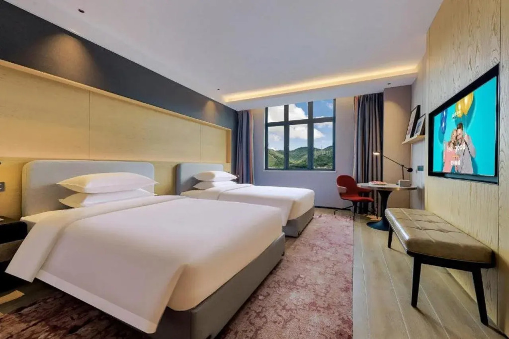 Park Inn by Radisson Zhuhai Gaolan Port