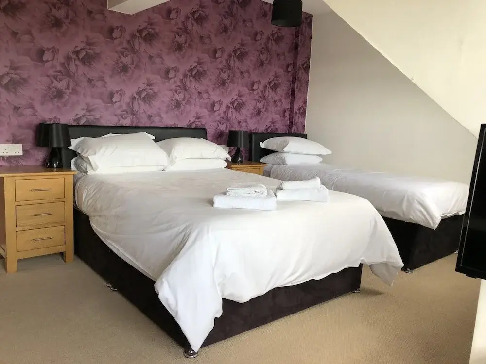 Headlands Guest House