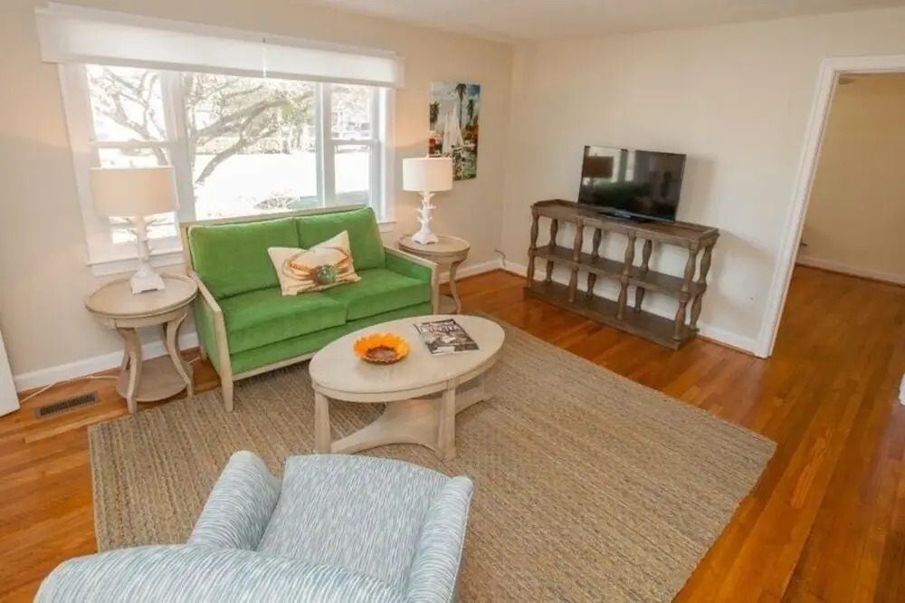 81st Summer A 2 Bedroom Duplex