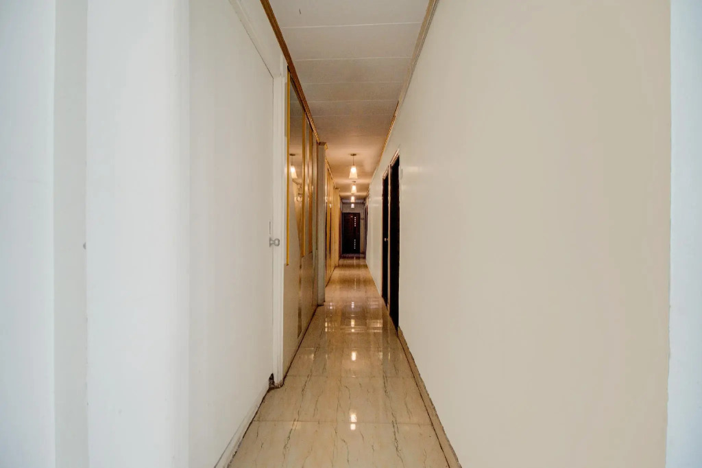 OYO 76769 Hotel Zam Zam Palace