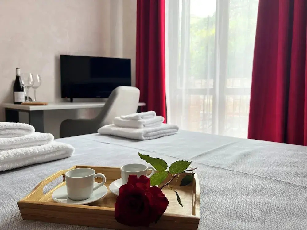 Etna Sunshine Rent Rooms