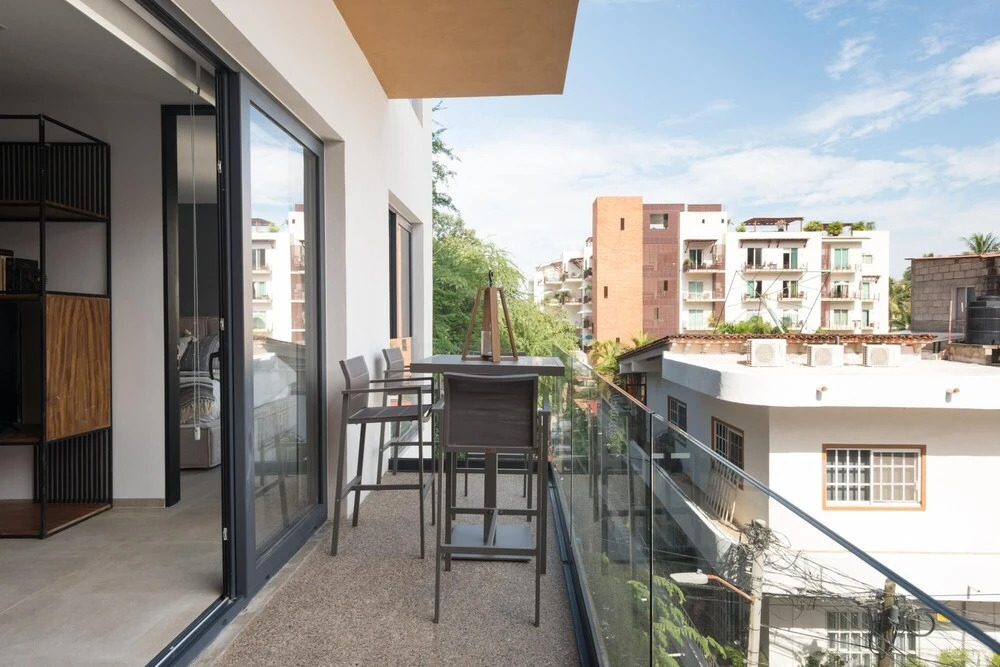 Sailview 703 Romantic Zone Rooftop Pool Ocean Views