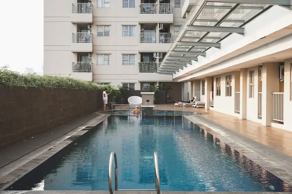 Fancy And Nice Studio At Belmont Residence Puri Apartment