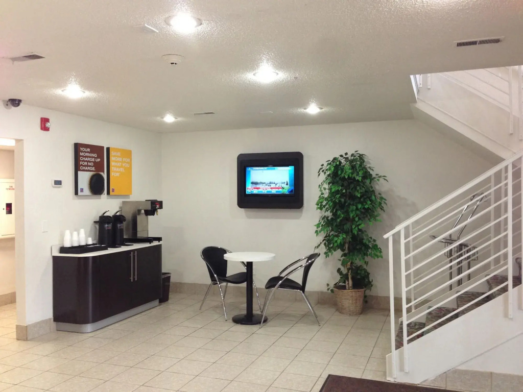 Motel 6-Troy, IL