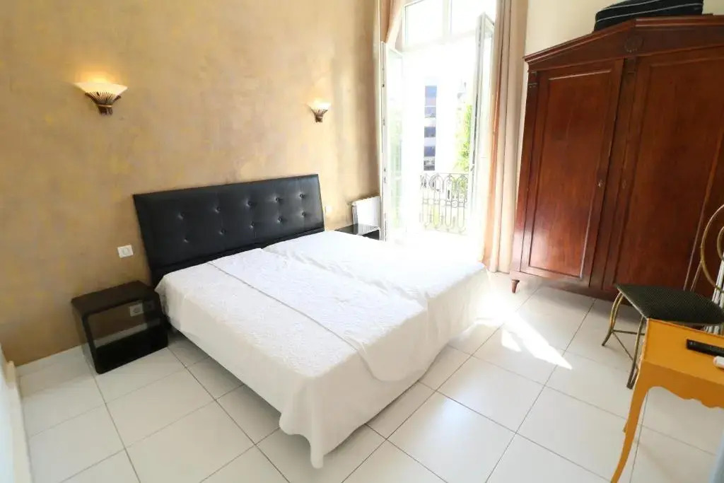 Comfort 1 Bedroom Canada Carlton 208