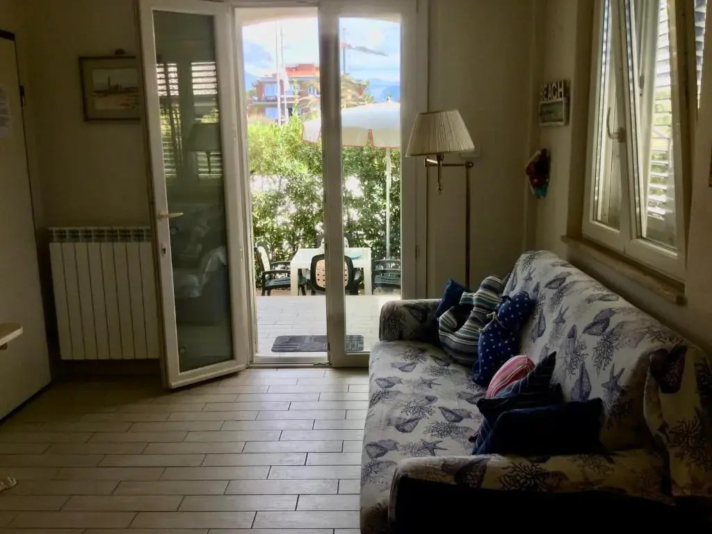 Danio beach house