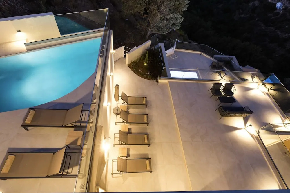 Villa Santa Ιrini 2 - With Heated Pool
