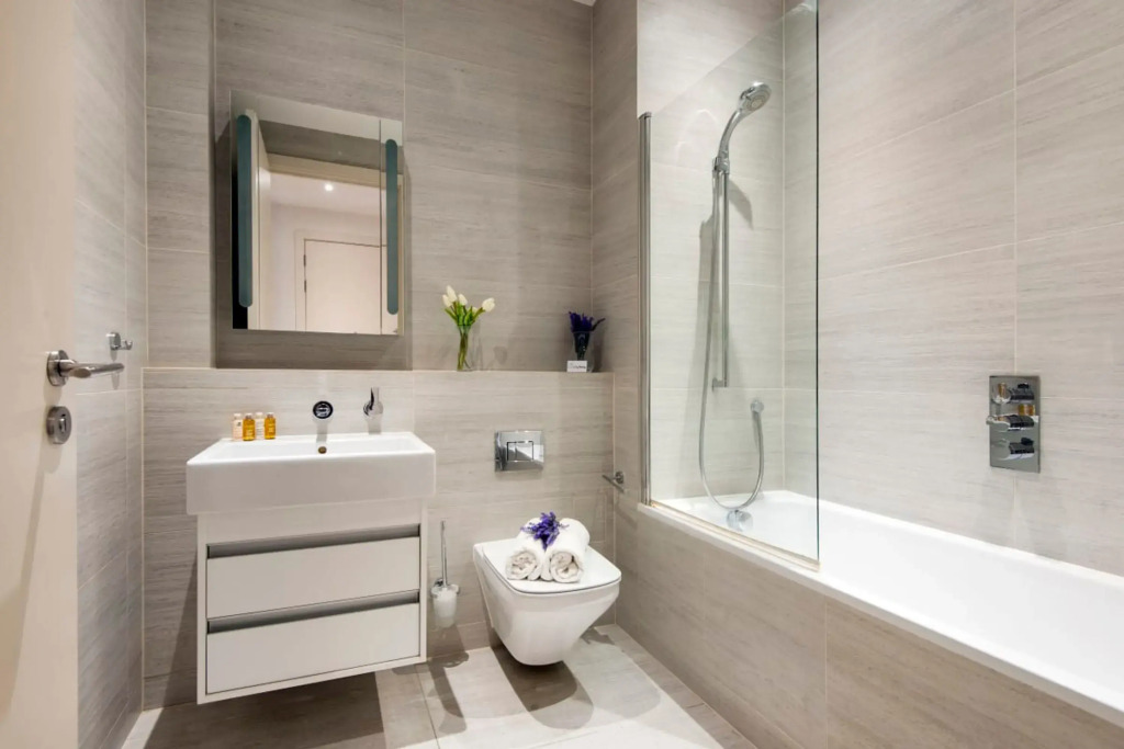 Vibrant 2BR Retreat in Baker Street