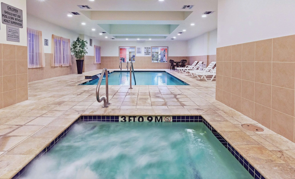 La Quinta by Wyndham Columbus TX