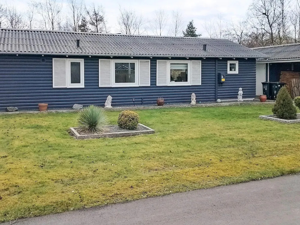 Home With Wood Stove & Annex