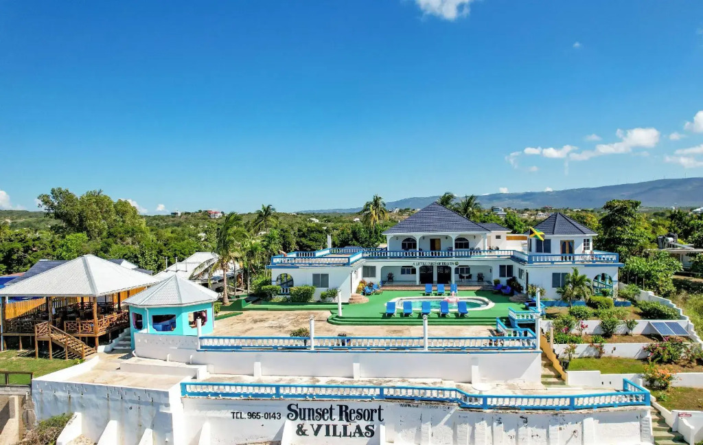 Beyond Sunset Resort & Villas