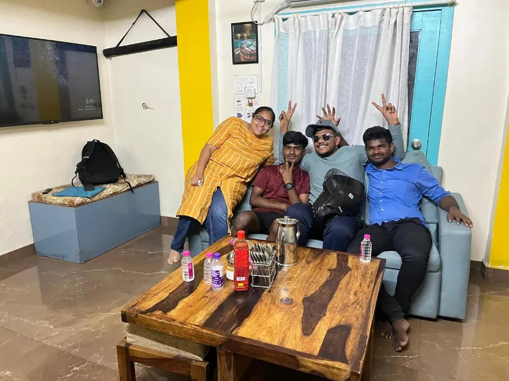 Hoshtel99 - Stay, Cowork & Cafe