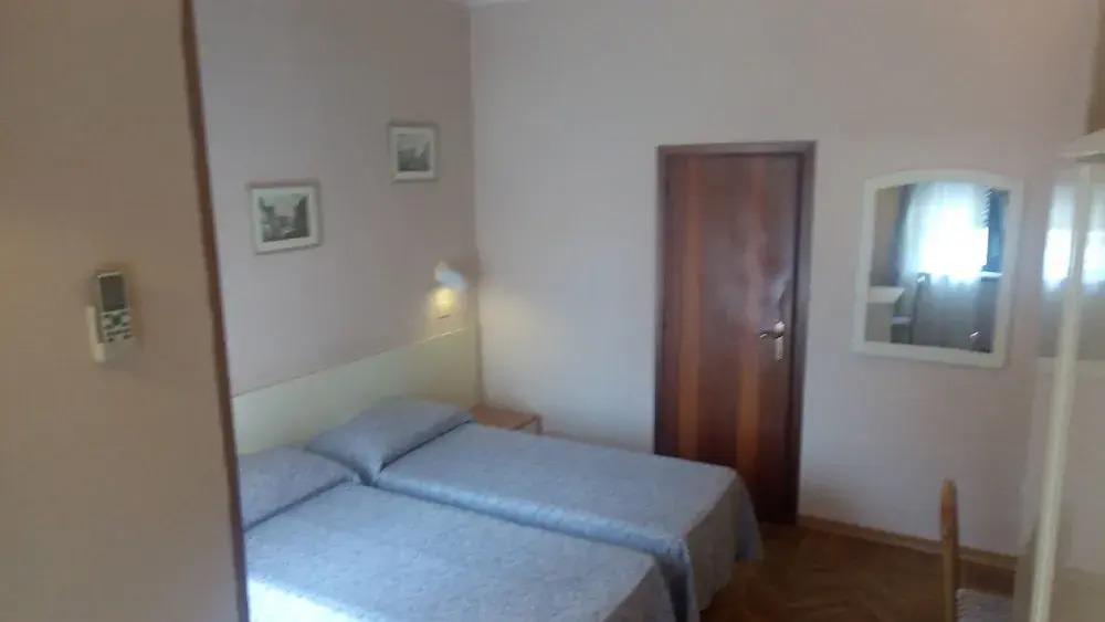 HOTEL PERLA