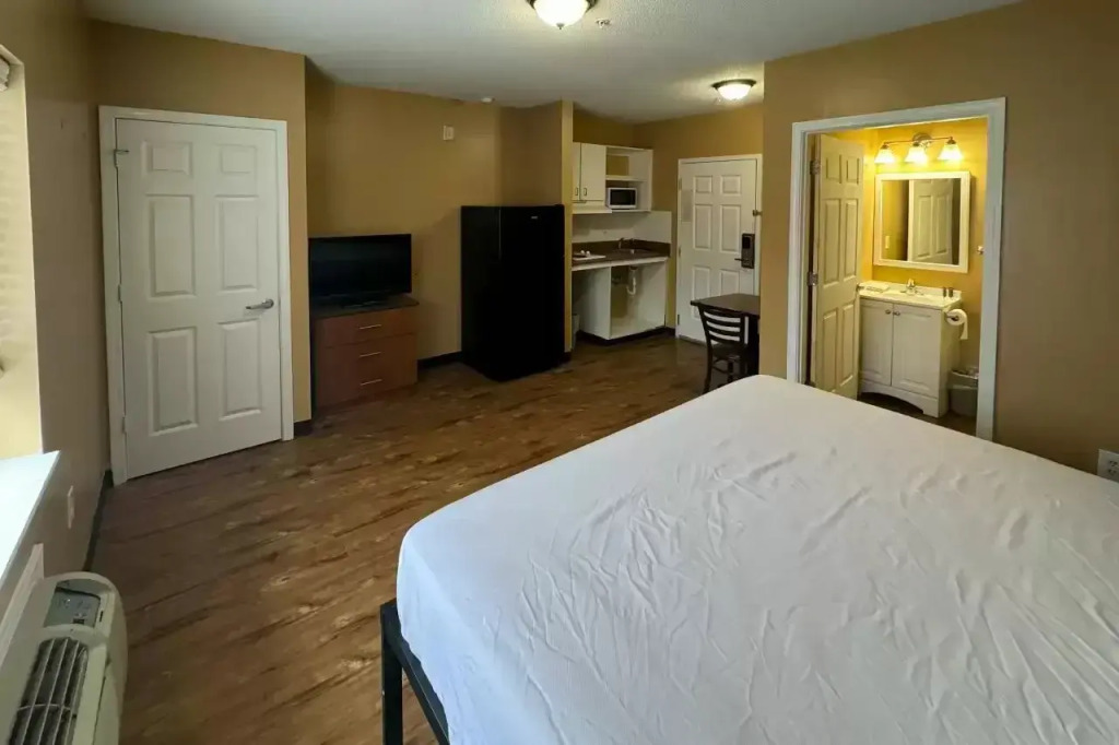 Suburban Studios near University of North Carolina-Charlotte