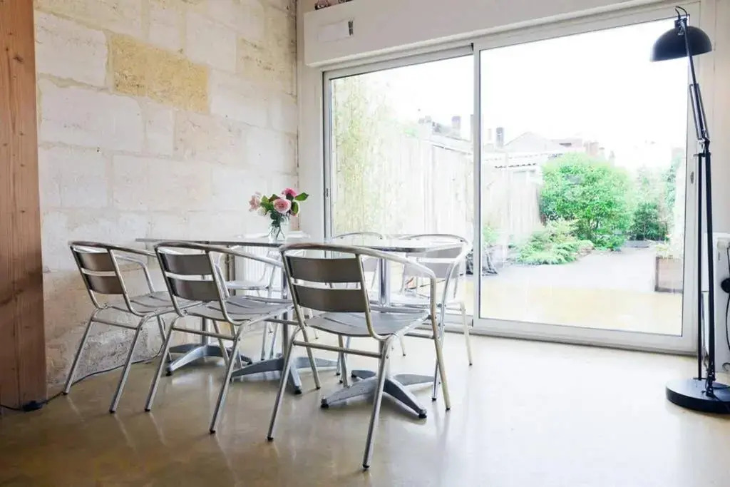 Maison spacieuse avec Jardin et Garage