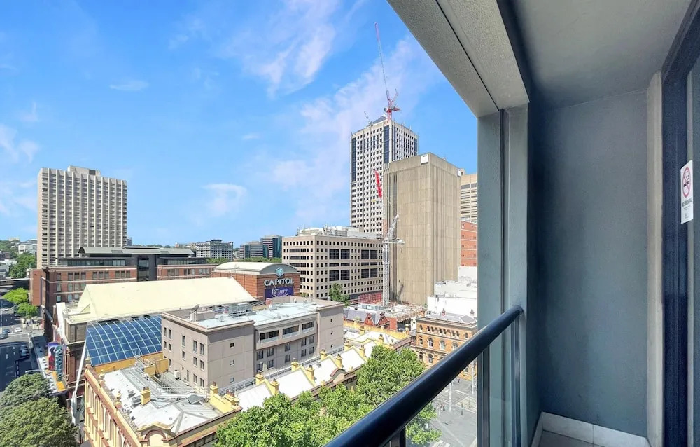 Metawise Sydney CBD Haymarket King Studio
