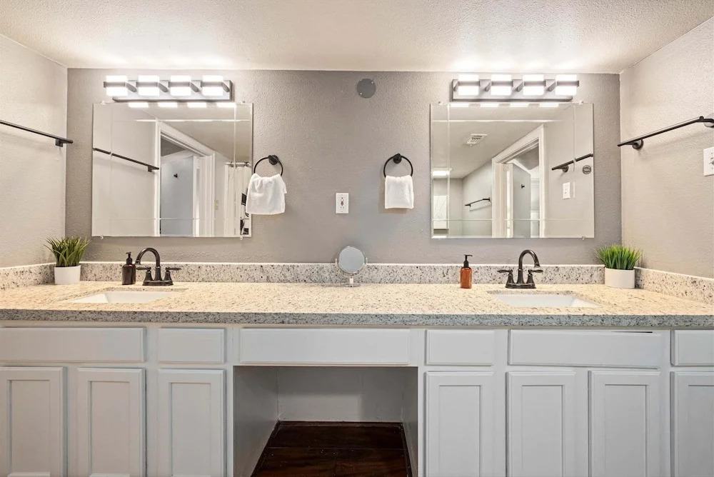 The Mensing Loft 3 Bedroom Home